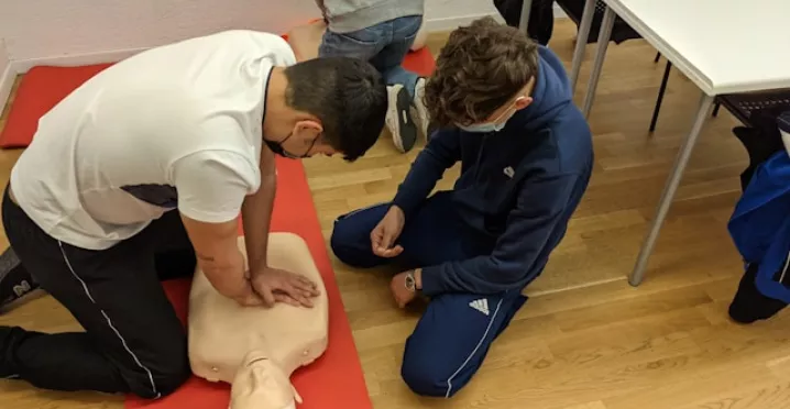 ilk yardım first aid