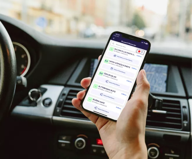 pluxee web- mobile mockups-02.jpg