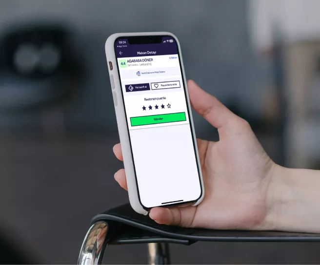 pluxee web- mobile mockups-05.jpg